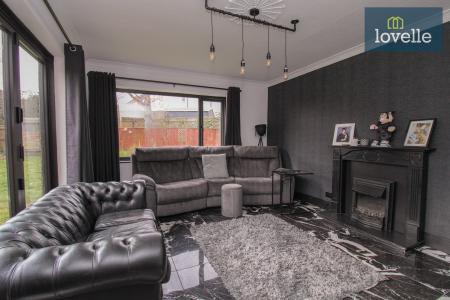 4 bedroom Detached house for sale in St Martins Crescent, Grimsby, DN33