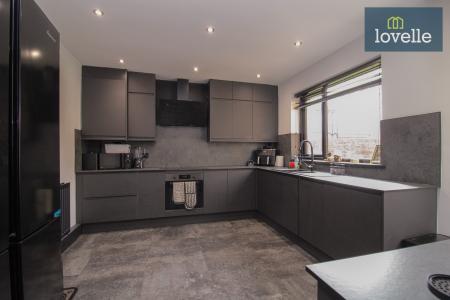 4 bedroom Detached house for sale in St Martins Crescent, Grimsby, DN33
