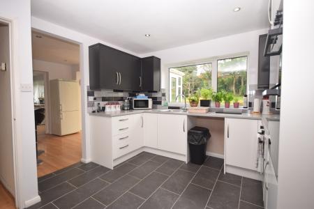 5 bedroom Detached house for sale in St Marys Park, Louth, LN11
