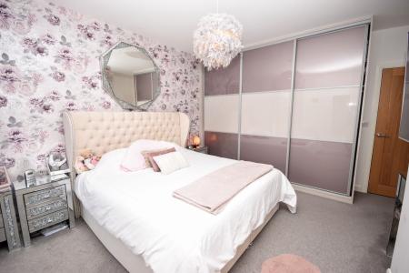 5 bedroom Detached house for sale in The Riverbank, Louth, LN11