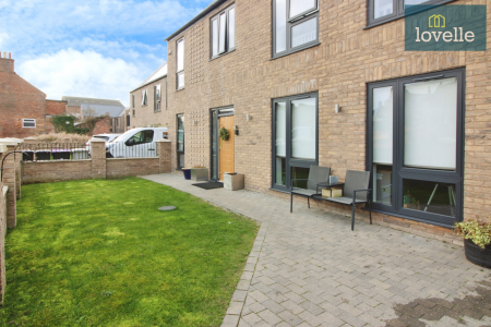 5 bedroom Detached house for sale in The Riverbank, Louth, LN11