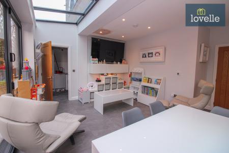 5 bedroom Detached house for sale in The Riverbank, Louth, LN11