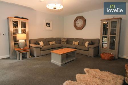 5 bedroom Detached house for sale in The Riverbank, Louth, LN11