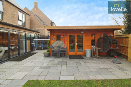 5 bedroom Detached house for sale in The Riverbank, Louth, LN11