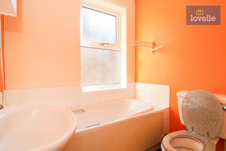 3 bedroom Terraced House for sale in Torrington Street, Grimsby, DN32