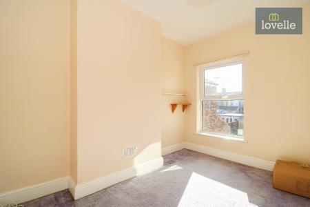 3 bedroom Terraced House for sale in Torrington Street, Grimsby, DN32