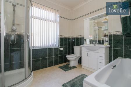 3 bedroom Detached bungalow for sale in Waltham Road, Brigsley, DN37