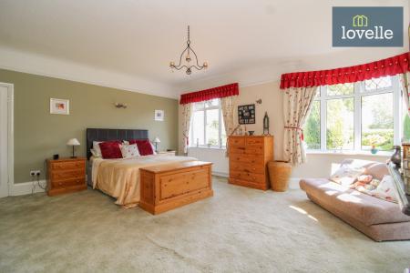 3 bedroom Detached bungalow for sale in Waltham Road, Brigsley, DN37