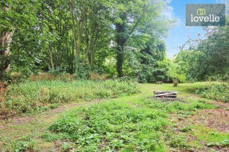 4 bedroom Detached house for sale in Warren Road, Saltfleet, LN11