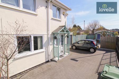 3 bedroom Semi-detached house for sale in Watford Avenue, Grimsby, DN34