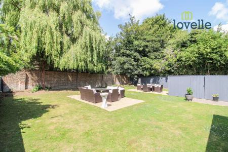 2 bedroom Flat for sale in Welholme Avenue, Grimsby, DN32