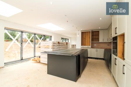 4 bedroom Detached house for sale in Wells Road, Healing, DN41