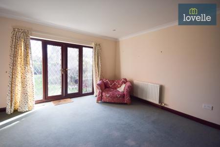 5 bedroom Detached house for sale in Woodlands, Louth, LN11