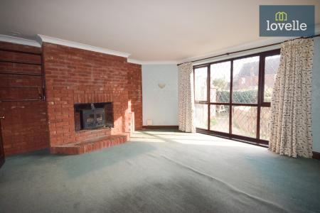 5 bedroom Detached house for sale in Woodlands, Louth, LN11