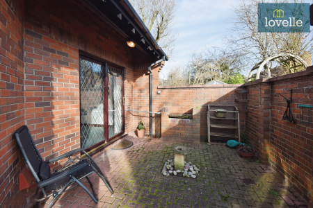 5 bedroom Detached house for sale in Woodlands, Louth, LN11