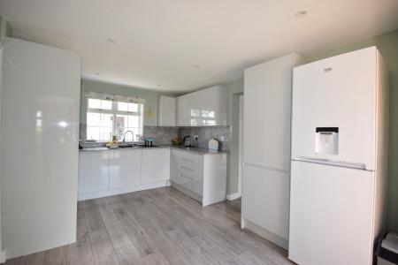 5 bedroom Detached house for sale in Wragholme Road, Grainthorpe, LN11