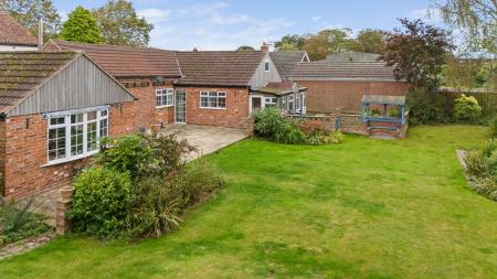5 bedroom Detached house for sale in Wragholme Road, Grainthorpe, LN11