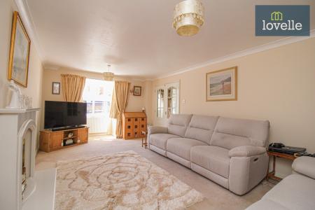 5 bedroom Detached house for sale in Yews Lane, Laceby, DN37