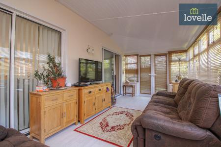 5 bedroom Detached house for sale in Yews Lane, Laceby, DN37