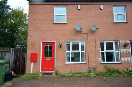 2 bedroom End of terrace house to let in Danes Close, Grimsby, DN32