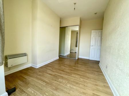 2 bedroom Flat to let in Grant Street, Cleethorpes, DN35