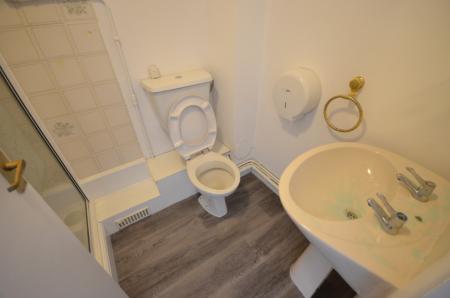 2 bedroom Flat to let in Pelham Road, Immingham, DN40