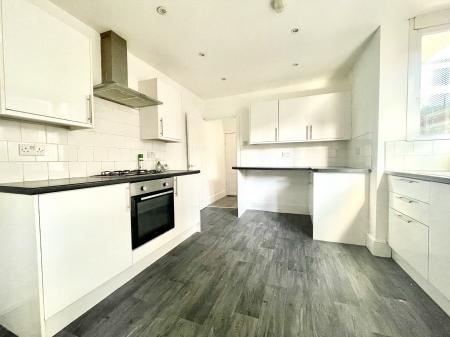 3 bedroom Terraced House to let in Kettlewell Street, Grimsby, DN32