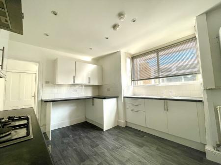 3 bedroom Terraced House to let in Kettlewell Street, Grimsby, DN32