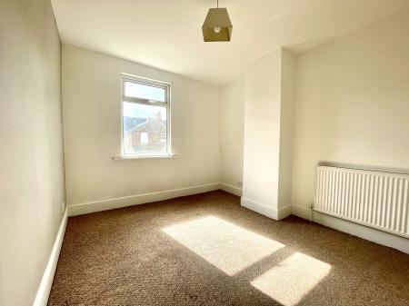 3 bedroom Terraced House to let in Kettlewell Street, Grimsby, DN32