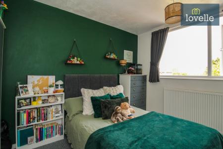 5 bedroom Semi-detached bungalow for sale in Tetney Lane, Holton-le-Clay, DN36