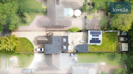 5 bedroom Semi-detached bungalow for sale in Tetney Lane, Holton-le-Clay, DN36