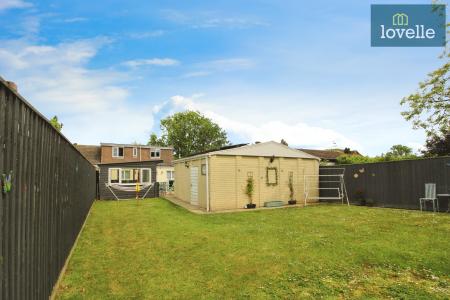 5 bedroom Semi-detached bungalow for sale in Tetney Lane, Holton-le-Clay, DN36