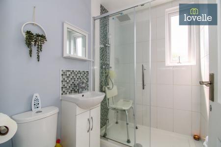 5 bedroom Semi-detached bungalow for sale in Tetney Lane, Holton-le-Clay, DN36