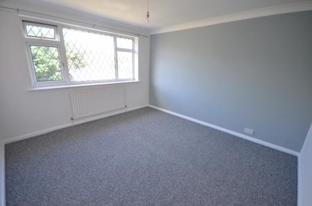3 bedroom Semi-detached house to let in Middlethorpe Road, Cleethorpes, DN35