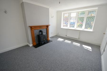 3 bedroom Semi-detached house to let in Middlethorpe Road, Cleethorpes, DN35