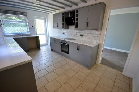 3 bedroom Semi-detached house to let in Middlethorpe Road, Cleethorpes, DN35