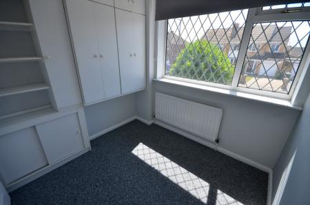 3 bedroom Semi-detached house to let in Middlethorpe Road, Cleethorpes, DN35