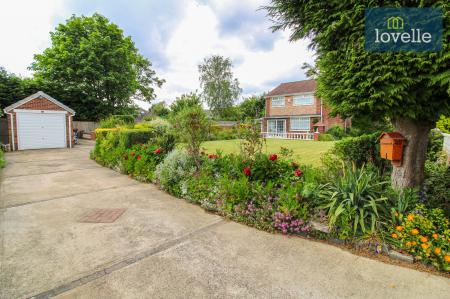 3 bedroom Detached house for sale in Coniston Avenue, Scartho, Grimsby, DN33