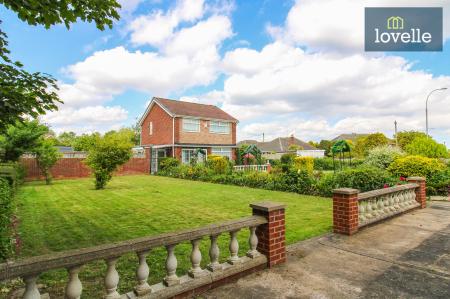 3 bedroom Detached house for sale in Coniston Avenue, Scartho, Grimsby, DN33