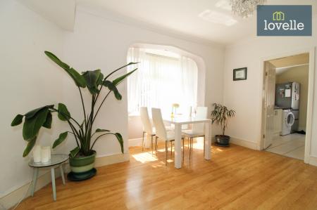 3 bedroom End of terrace house for sale in Roberts Street, Grimsby, DN32