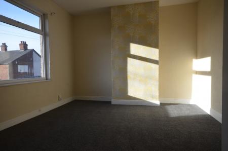 3 bedroom Terraced House to let in Lord Street, Grimsby, DN31