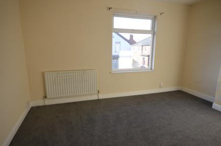3 bedroom Terraced House to let in Lord Street, Grimsby, DN31
