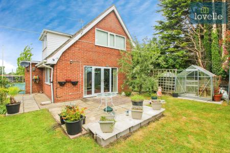 3 bedroom Detached house for sale in Fen Lane, Grainthorpe, LN11