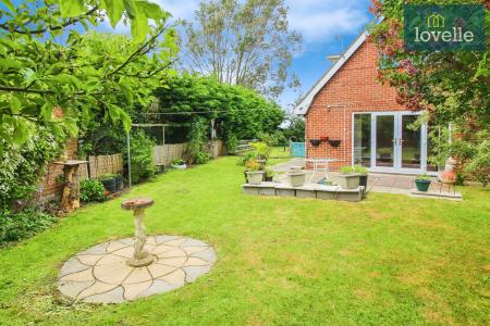 3 bedroom Detached house for sale in Fen Lane, Grainthorpe, LN11
