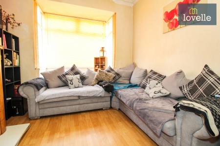 3 bedroom Terraced House for sale in Weelsby Street, Grimsby, DN32