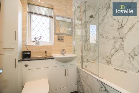 4 bedroom Detached house for sale in Shaw Drive, Scartho, Grimsby, DN33