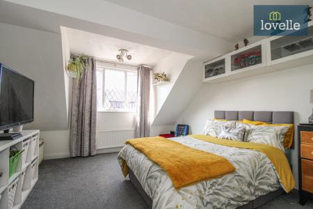 4 bedroom Detached house for sale in Shaw Drive, Scartho, Grimsby, DN33