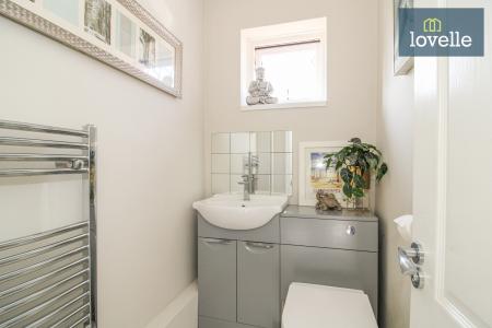 4 bedroom Detached house for sale in Shaw Drive, Scartho, Grimsby, DN33