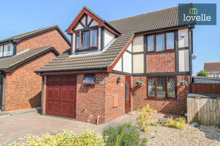 4 bedroom Detached house for sale in Shaw Drive, Scartho, Grimsby, DN33