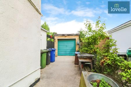 2 bedroom Semi-detached house for sale in Southfield Road, Scartho, Grimsby, DN33